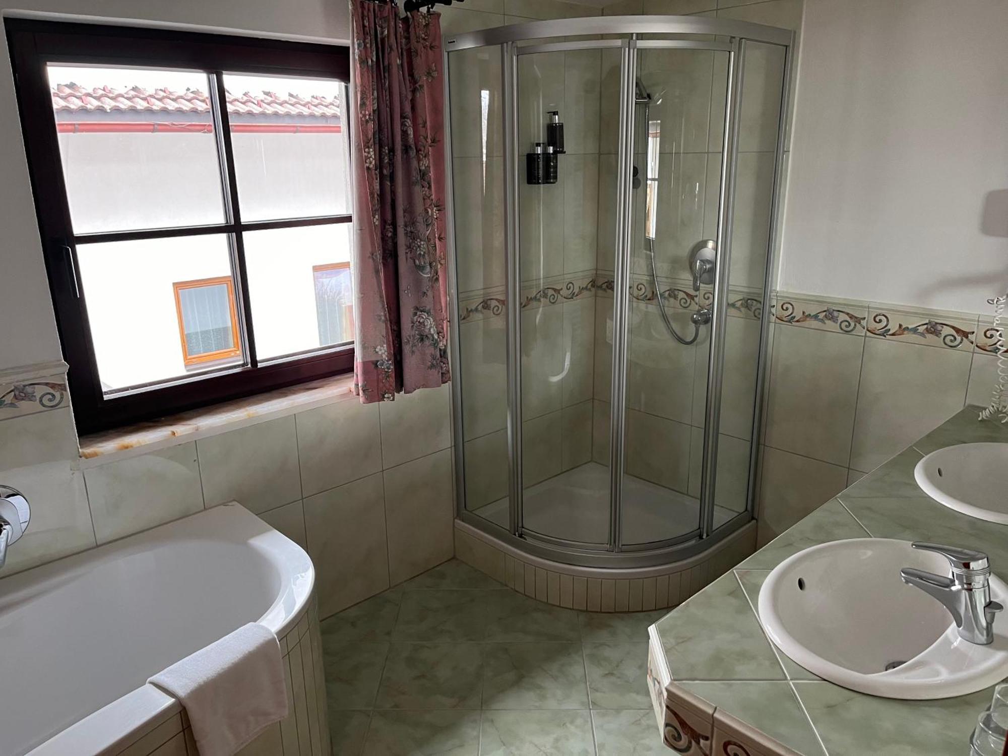 Tieflehner Hof Pitztalhaus Hotel 皮茨河谷圣莱昂哈德 外观 照片