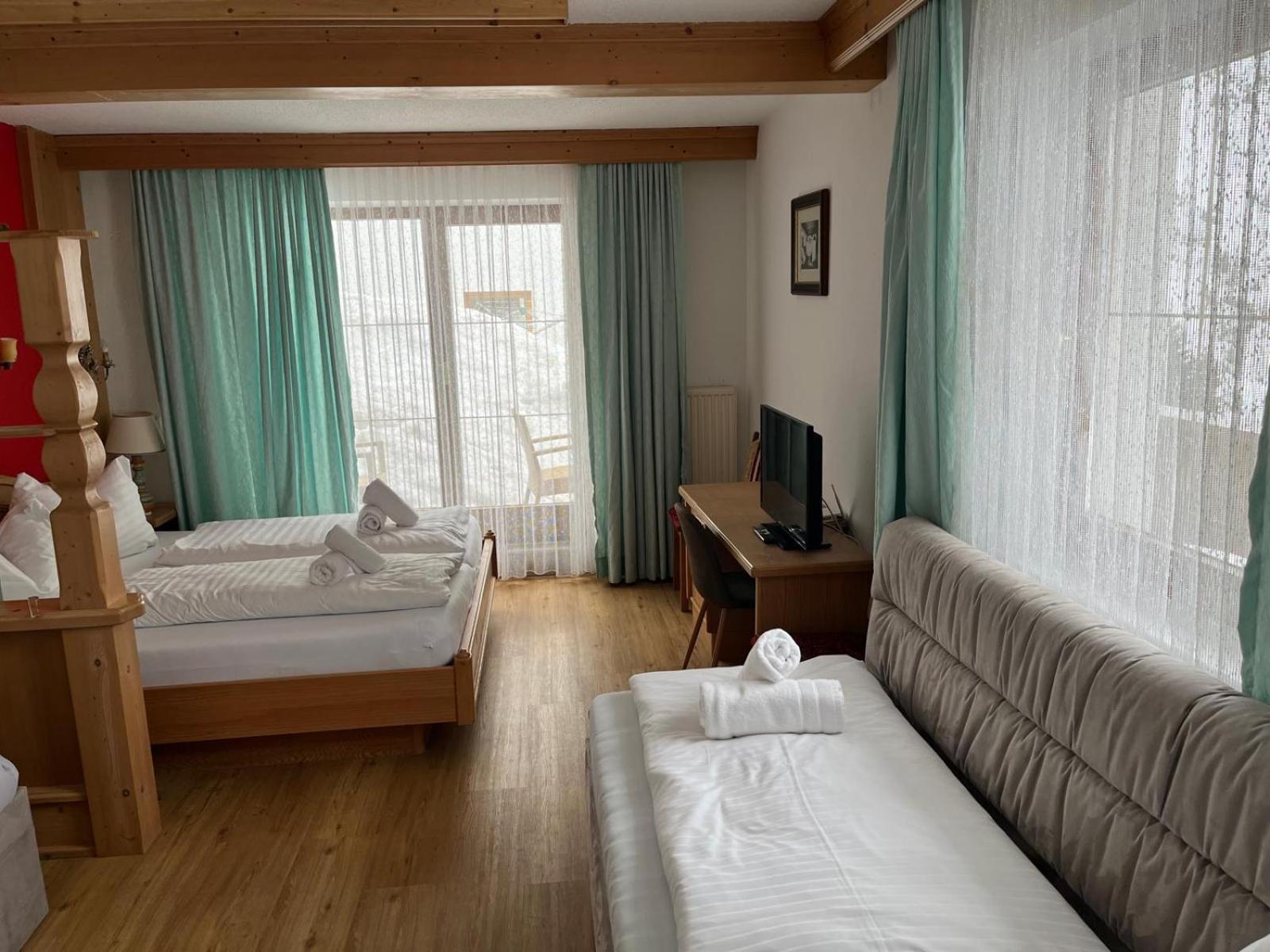 Tieflehner Hof Pitztalhaus Hotel 皮茨河谷圣莱昂哈德 外观 照片